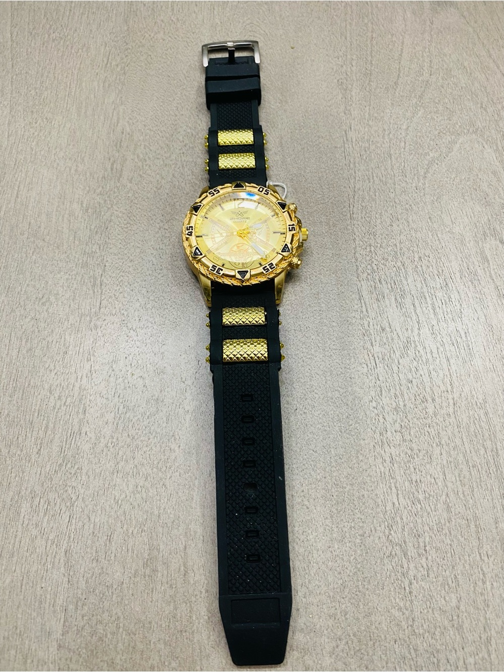 ZHOWE Men’s Analog Quartz Watch Gold Dial Gold Tone Case Black Rubber Strap
